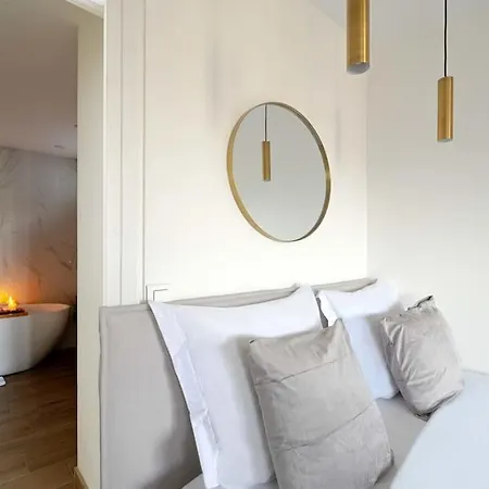 Ensoleille Canal Ourcq Apartment *